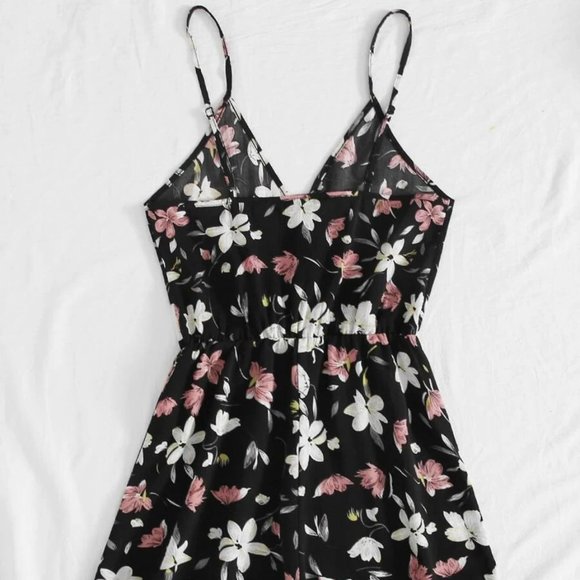 Women's Romper Black Pink Floral Print Romper MEDIUM (4-6 US) - Picture 2 of 8